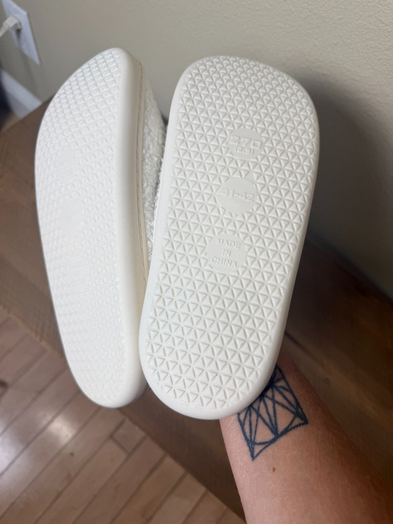 Nordic Peace Happy Face Slippers Super Soft Smiley Size 41-42 Men's 8.5 — image 7 of 8